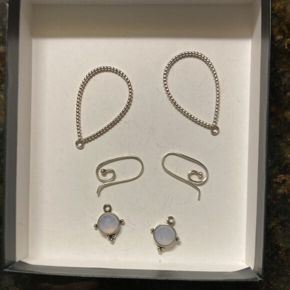 160 Sterling Silver and Moonstone Hoop Earrings, Colonial Jewelers - Picture 2 of 14